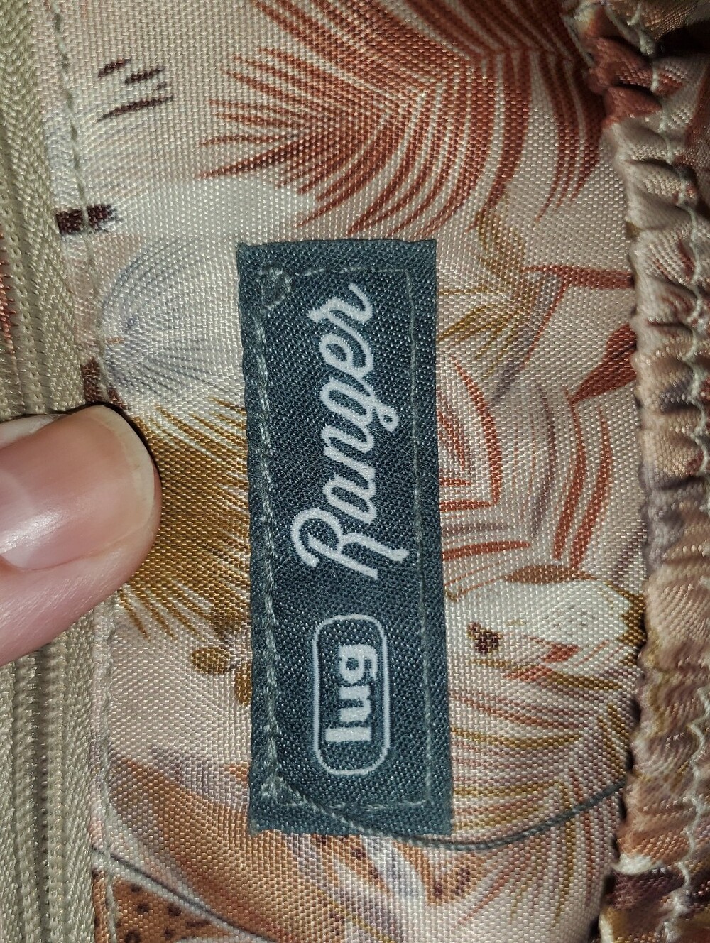LUG Ranger Beige Quilted Crossbody Bag - Picture 4 of 5